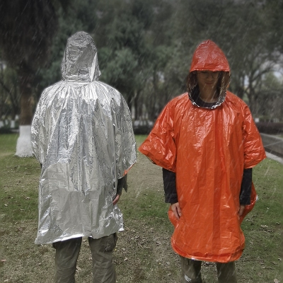 便携反光急救雨衣户外应急求生工具雨披防雨保暖多功能徒步斗篷